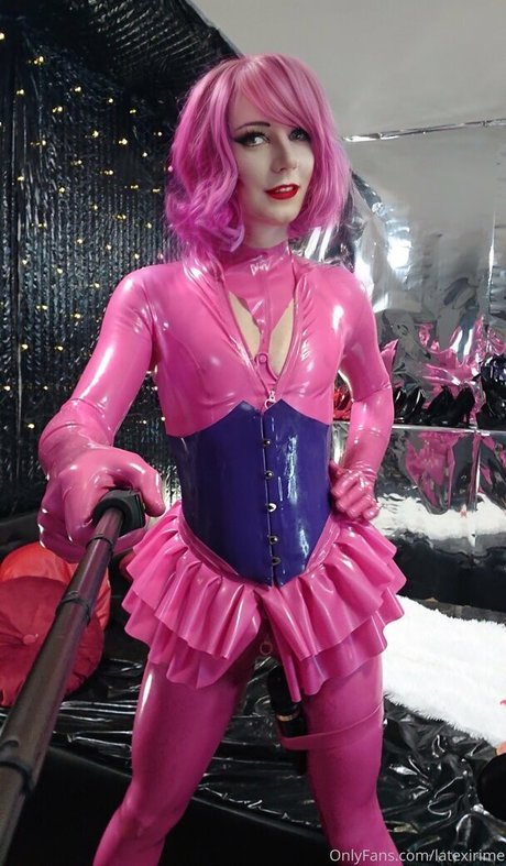 latexirime sexy actress picture