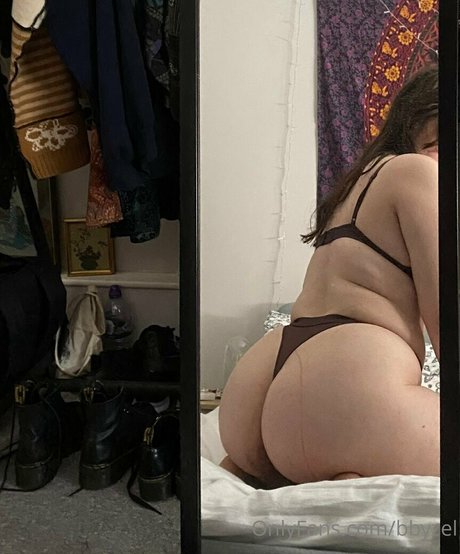 bbyzel erotic actress galleries