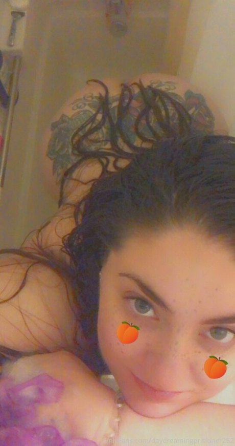 daydreamingprisoner252 hot actress picture