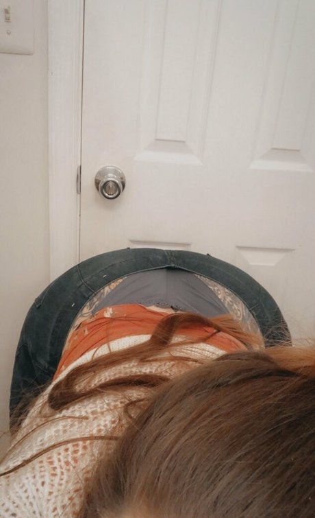 daydreamingprisoner252 porn model img