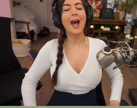 trans asian onlyfans hot nude photo