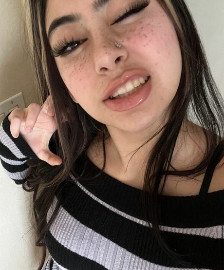 Sisterbryana nudes model picture