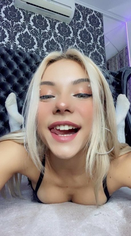 Sojourncouple model top image