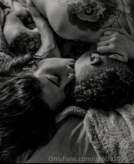 sarahmeeeow pornstar high quality photos