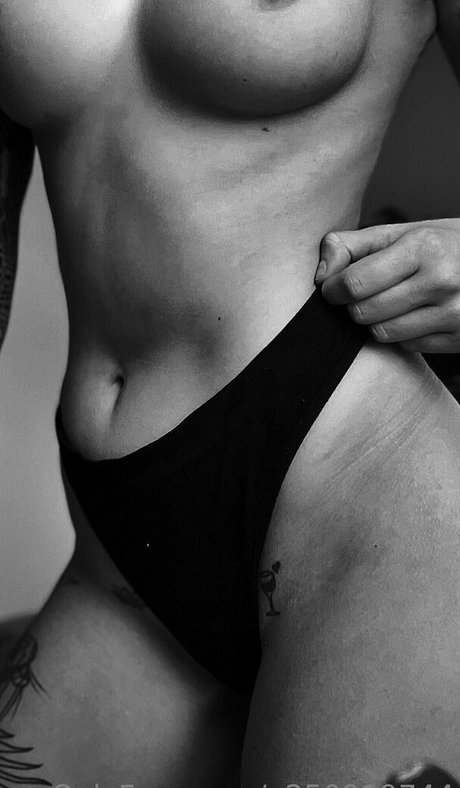 sarahmeeeow top actress images