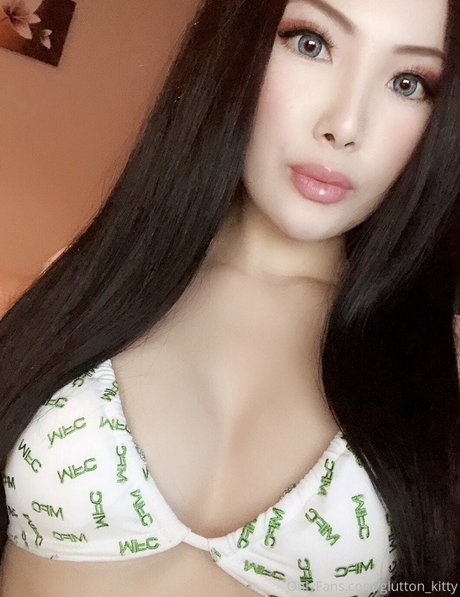 ohyeahevie hd pornstar photo