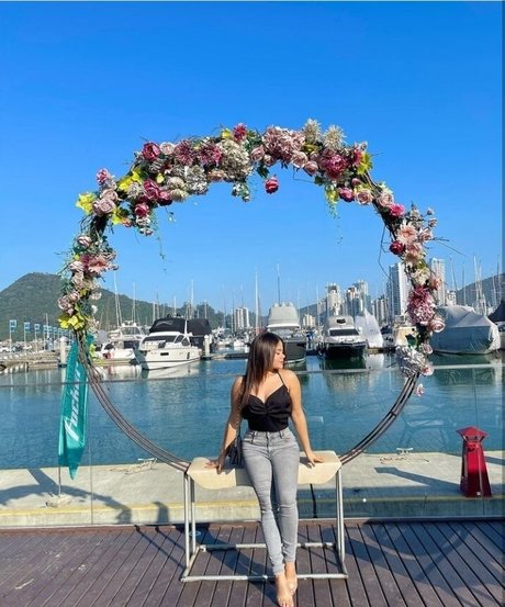 Tamires Nascimento nude model pics