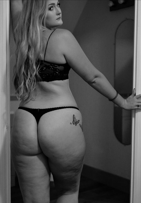 yoga instructor onlyfans top galleries