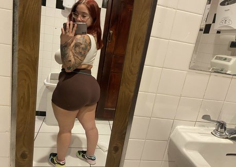 Dalicartii high quality actress photo