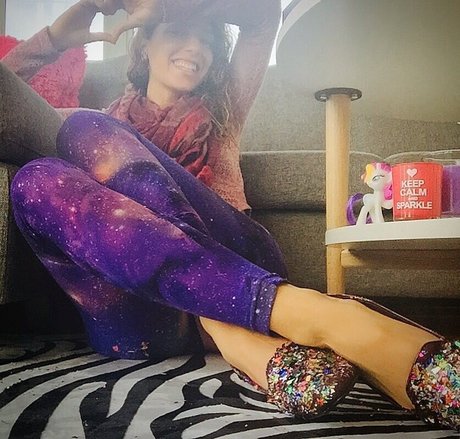 Vanessa Lengies nude actress photos