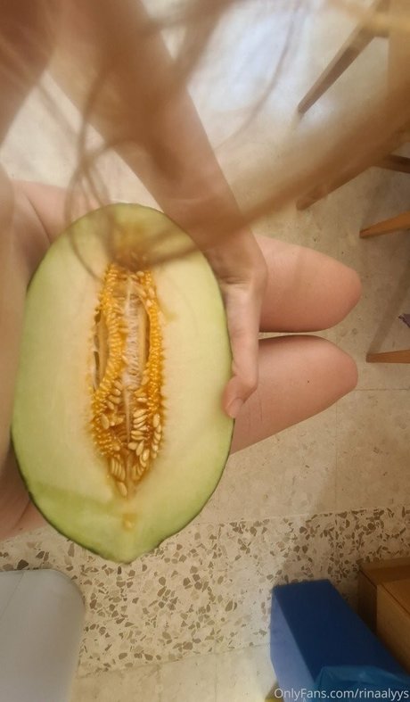 Rinna Ly erotic actress photos