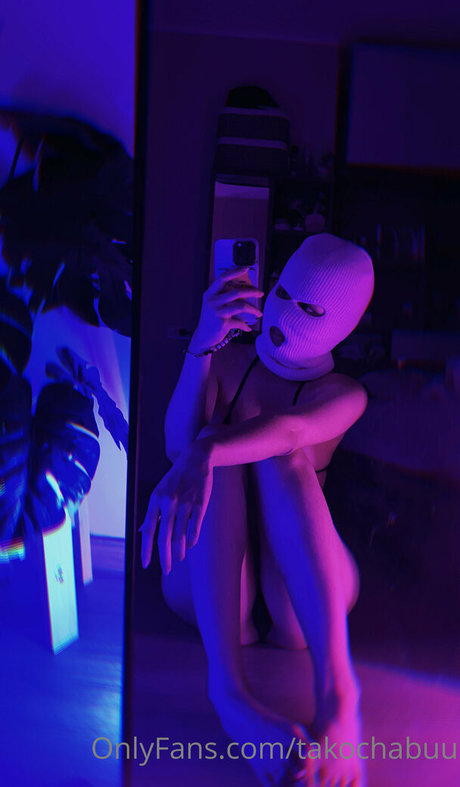 takochabuu hot actress image