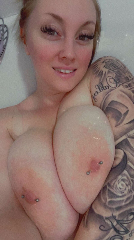 The High Vis Queen erotic actress pic