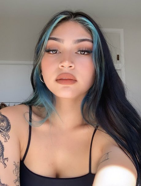 Deathlessley adult star img