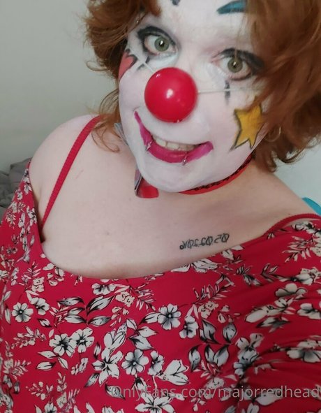 majorredhead star nude archive