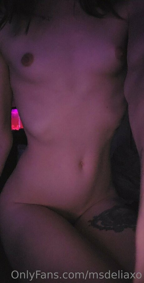 msdeliaxo nudes model photo