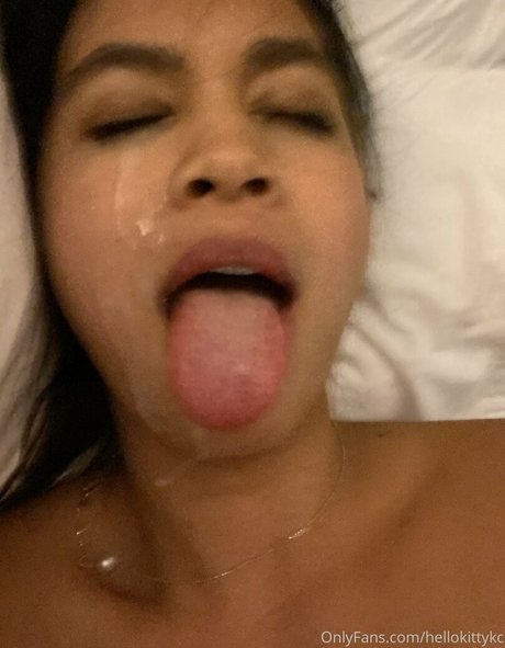 hellokittykc model naked img