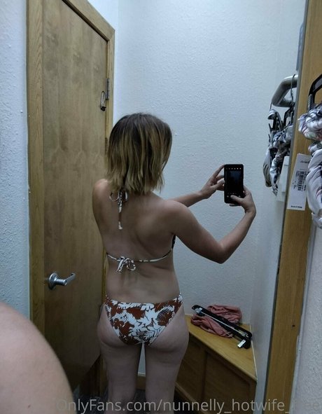 nunnelly hotwife free adult model picture