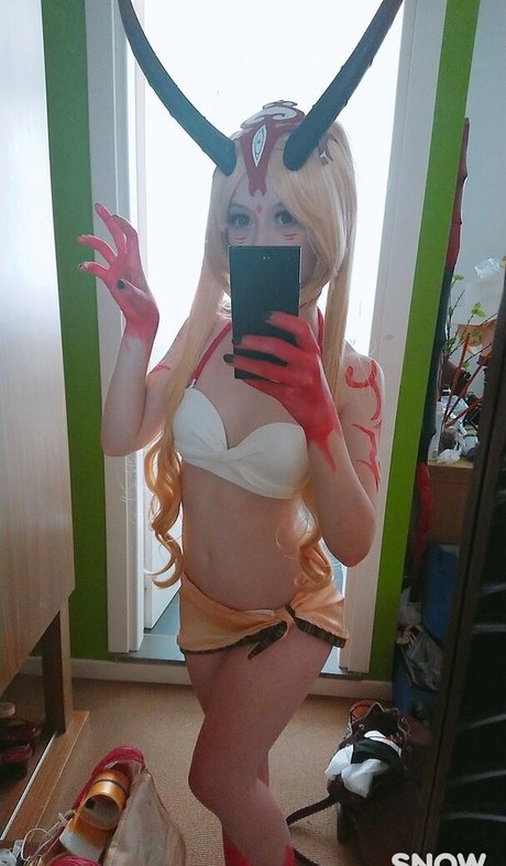 amamimisa model top picture