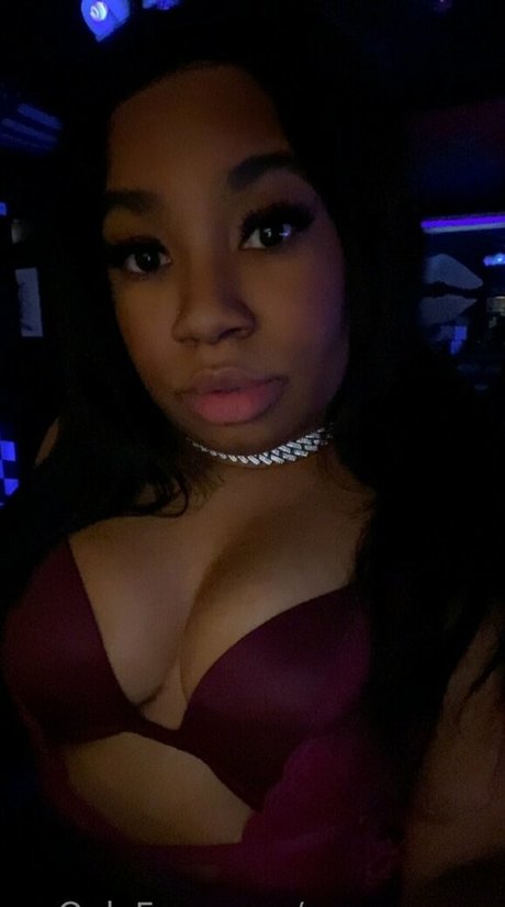 cymonnexo pornstar beautiful pics