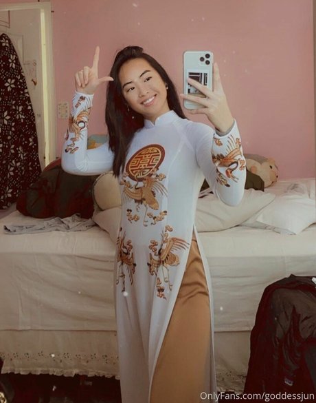 Goddessjun model naked pic