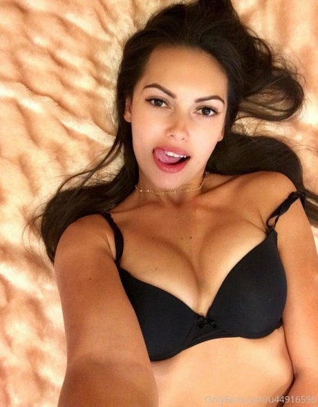 TatiLover sexy model image