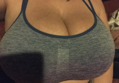 Brandy Talore hot actress img