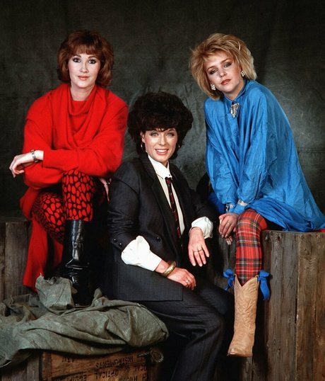 Leslie Ash model erotic image