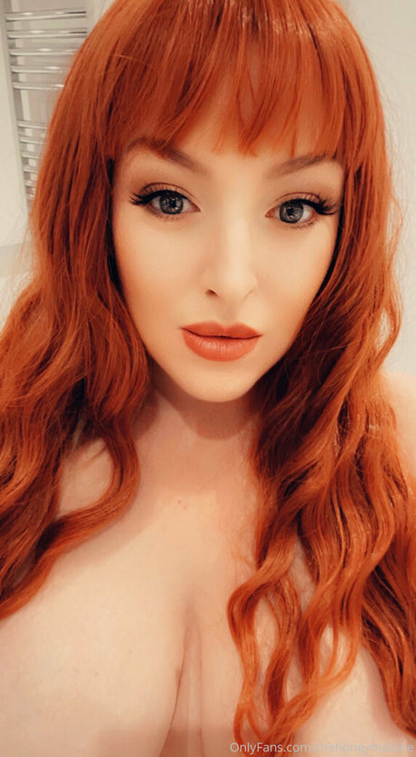 thehoneymalone pornstar hot photos