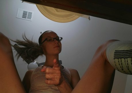 thick latina milf onlyfans sexy nude photos