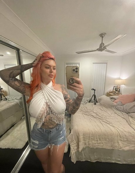 gia free naked actress image