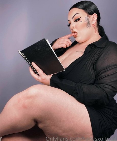 chanelgreyofficial model nice pics