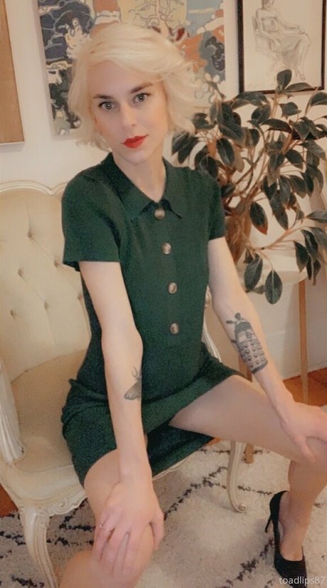 toadlips87 hot actress photo