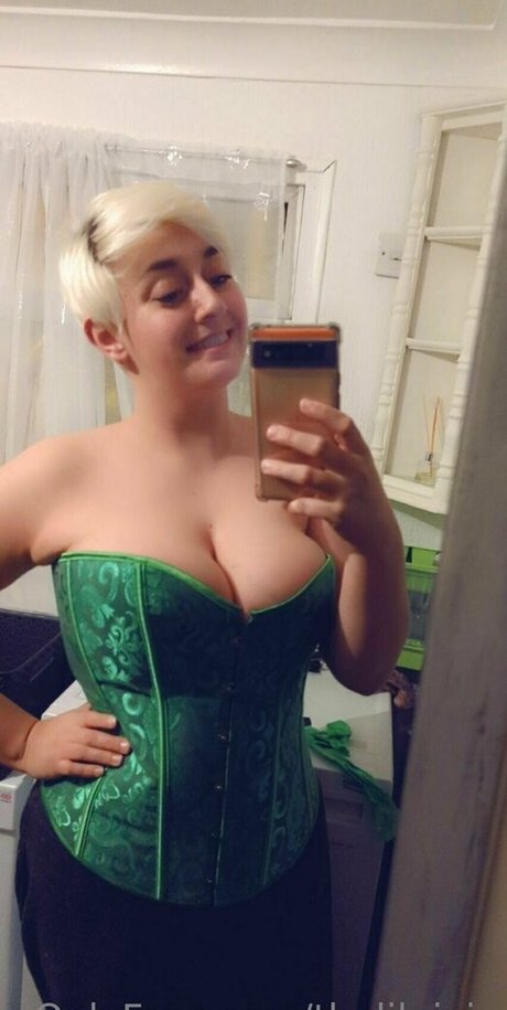 thelilpixie model erotic image