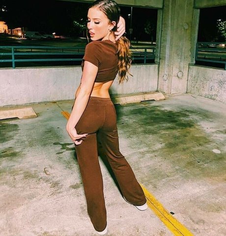 Seagan Powell model naked pic