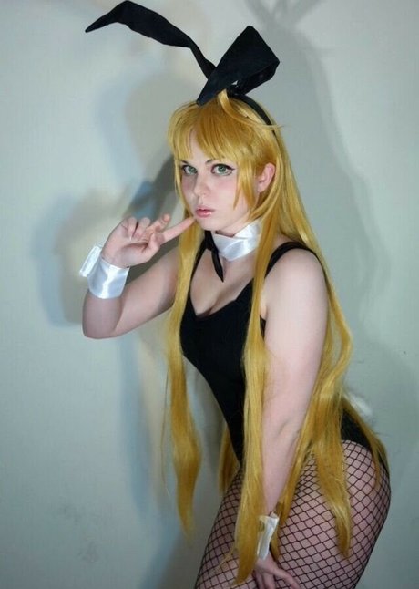 Abi Aikou pretty star photos