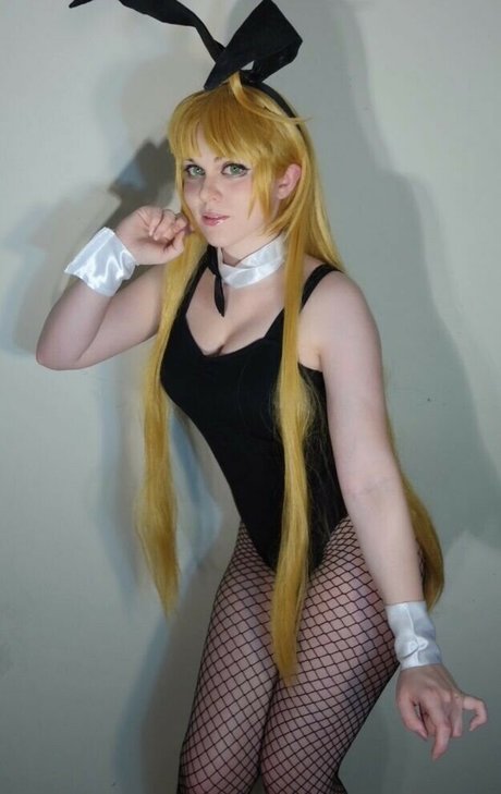 Abi Aikou erotic actress gallery