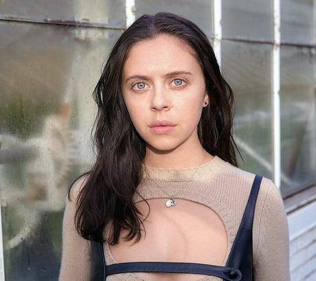 Bel Powley pornographic model pics