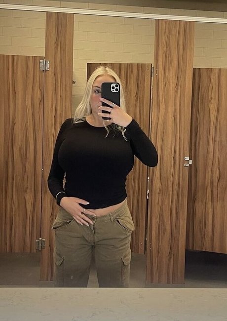 Holly Youpa star pornographic gallery