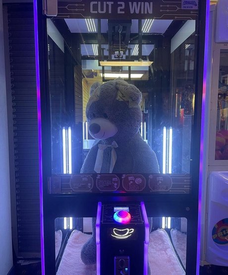 Holly Youpa erotic pornstar picture