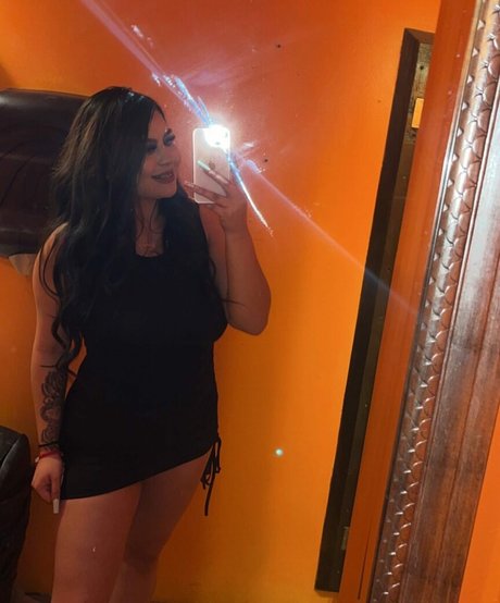 Carolina Corrales exclusive model photo