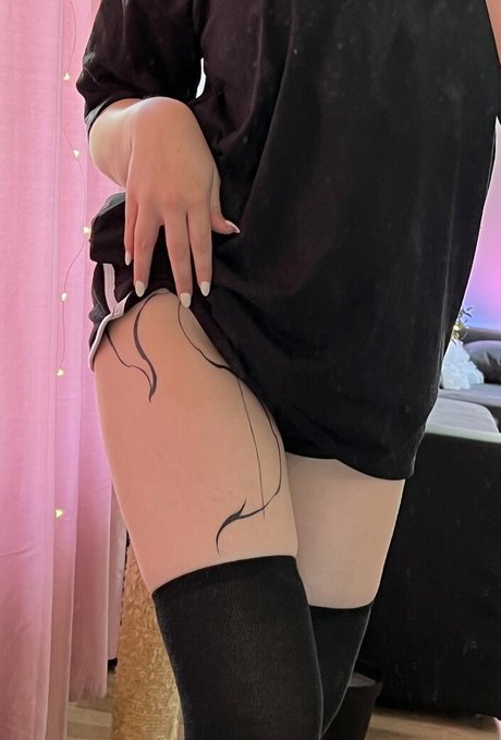 Feedeline pornstar pic