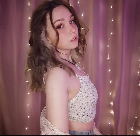 Feedeline exclusive actress gallery