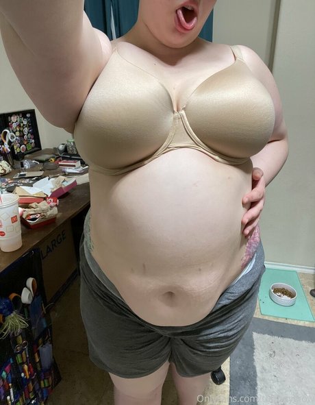 tummygrow naked model image