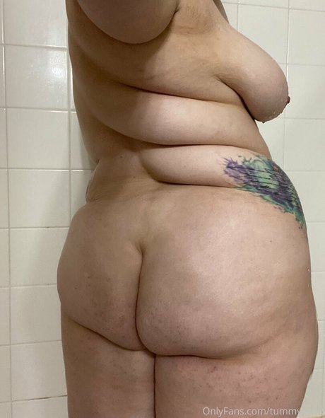 tummygrow model naked photos