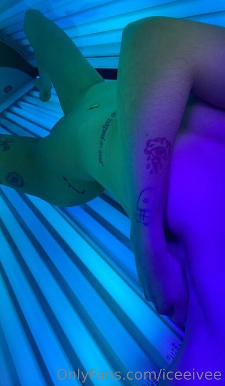 Ivy Chambers exclusive pornstar images