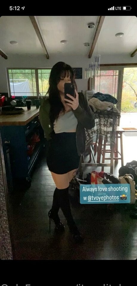 its glitchxx pornstar nude photos