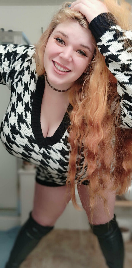 underbust exclusive model pics