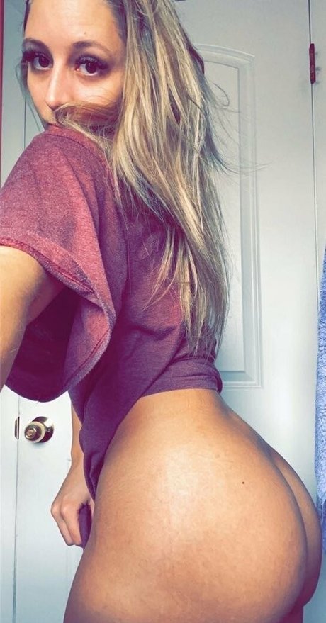 mini mando hot model pics