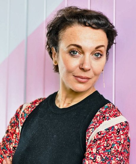 Amanda Abbington erotic star pic